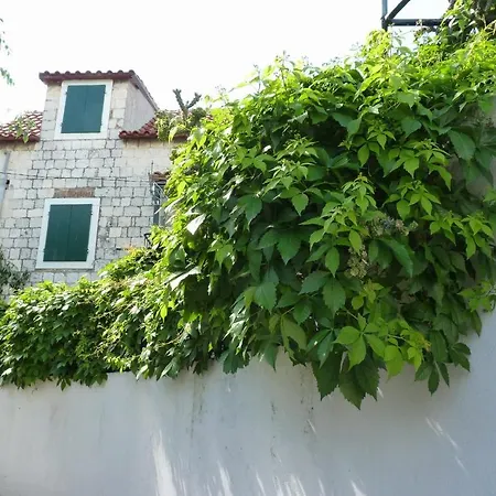 Kairos Apartman *